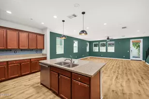 17326 Parque Vanowen Way, Lake Balboa, CA 91406 - Photo 6