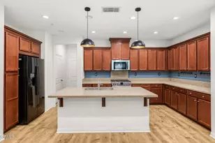 17326 Parque Vanowen Way, Lake Balboa, CA 91406 - Photo 12