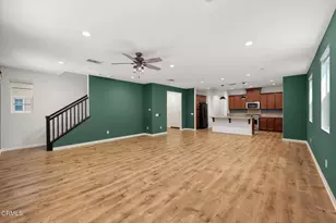 17326 Parque Vanowen Way, Lake Balboa, CA 91406 - Photo 10