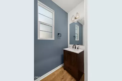 17326 Parque Vanowen Way, Lake Balboa, CA 91406 - Photo 14