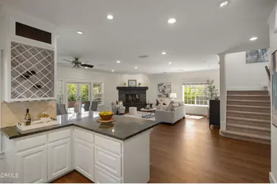 10128 Golden Oaks Avenue, Los Angeles, CA 91042 - Photo 12