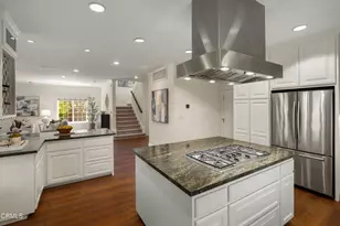 10128 Golden Oaks Ave, Los Angeles, CA 91042 - Photo 16