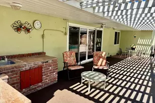 3911 El Lado Dr, Glendale, CA 91214 - Photo 16
