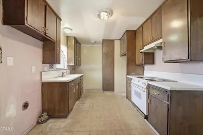 915 W Olive W, Burbank, CA 91506 - Photo 14