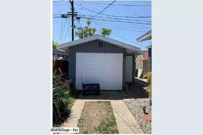1652 W 67th Street, Los Angeles, CA 90047 - Photo 6