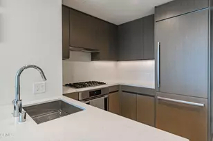 889 Francisco St, Los Angeles, CA 90017 - Photo 16
