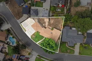 905 W La Canada Verdugo Rd, Pasadena, CA 91103 - Photo 36