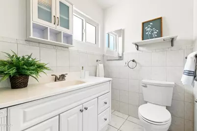 630 E Orange Grove Avenue #A, Burbank, CA 91501 - Photo 18