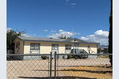 9927 Custer Avenue, Lucerne Valley, CA 92356 - Photo 2
