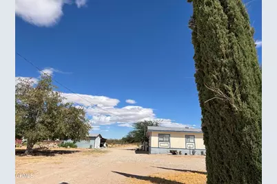 9927 Custer Avenue, Lucerne Valley, CA 92356 - Photo 6