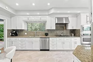 595 Elm Ave, Sierra Madre, CA 91024 - Photo 16