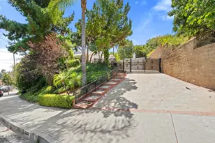 1480 E Glenoaks Blvd, Glendale, CA 91206 - Photo 6