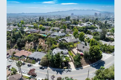 1480 E Glenoaks Boulevard, Glendale, CA 91206 - Photo 8