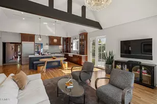 2384 E Orange Grove Blvd, Pasadena, CA 91104 - Photo 22