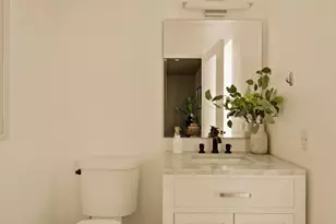 643 1/2 N Hayworth Ave, Los Angeles, CA 90048 - Photo 16