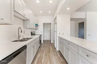 960 San Pasqual Street #210, Pasadena, CA 91106 - Photo 4
