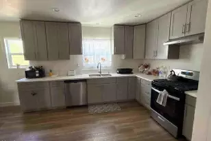 2055 W 80th St, Los Angeles, CA 90047 - Photo 4