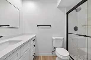 22330 Victory Blvd, Los Angeles, CA 91367 - Photo 10
