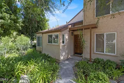 22330 Victory Boulevard #604, Los Angeles, CA 91367 - Photo 1