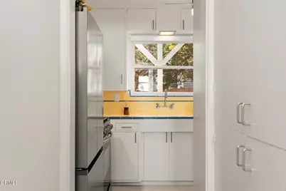 1946 E Villa Street, Pasadena, CA  - Photo 12
