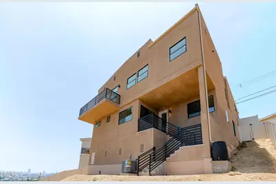 3874 W Point Drive, Los Angeles, CA 90065 - Photo 32