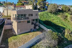 3874 W Point Dr, Los Angeles, CA 90065 - Photo 40