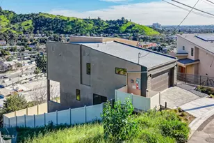 3874 W Point Dr, Los Angeles, CA 90065 - Photo 36