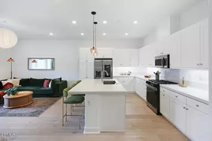 27212 Diamond Peak Ln, Valencia, CA 91381 - Photo 8