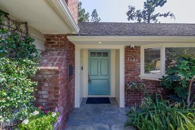 1390 E Palm Street, Altadena, CA 91001 - Photo 2