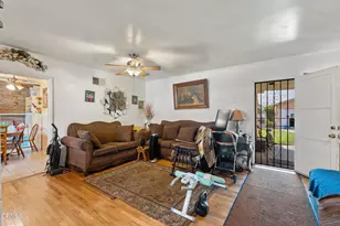 2428 Glenwood Pl, South Gate, CA 90280 - Photo 6
