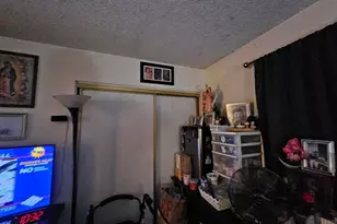 420 E B St, Colton, CA 92324 - Photo 32