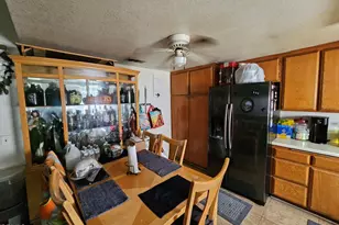 420 E B St, Colton, CA 92324 - Photo 24