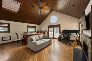 601 Durwood Dr, La Canada Flintridge, CA 91011 - Photo 44