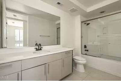 10609 Bloomfield Street #207, Los Angeles, CA 91602 - Photo 22