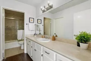 221 S Oak Knoll Ave, Pasadena, CA 91101 - Photo 4