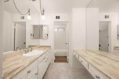1740 Foothill Boulevard, La Canada Flintridge, CA 91011 - Photo 28