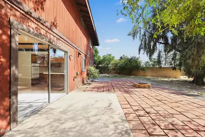 1740 Foothill Boulevard, La Canada Flintridge, CA 91011 - Photo 32