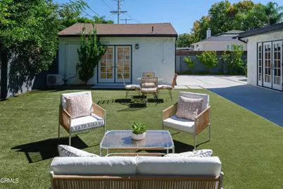 10537 Woodbridge Street, Los Angeles, CA 91602 - Photo 38