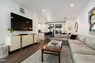 4201 Pennsylvania Avenue #E2, La Crescenta, CA 91214 - Photo 2