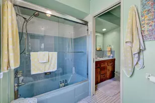 9701 La Canada Way, Los Angeles, CA 91040 - Photo 16