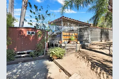 9701 La Canada Way, Los Angeles, CA 91040 - Photo 26