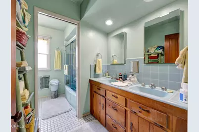 9701 La Canada Way, Los Angeles, CA 91040 - Photo 16