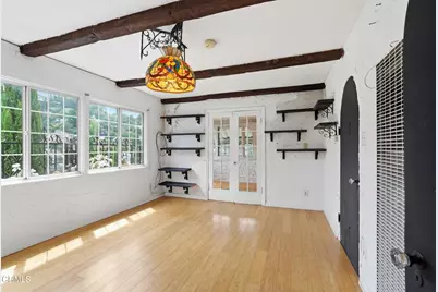 3911 De Longpre Avenue, Los Angeles, CA 90027 - Photo 26
