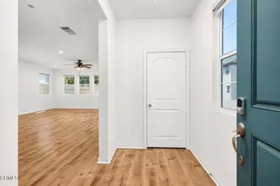 17326 Parque Vanowen Way, Lake Balboa, CA 91406 - Photo 6