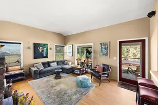 7669 Airlie Dr, Tujunga, CA 91042 - Photo 8