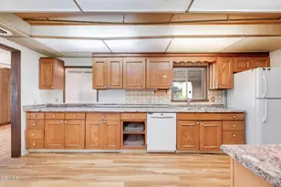 1240 E McWood St, West Covina, CA 91790 - Photo 10