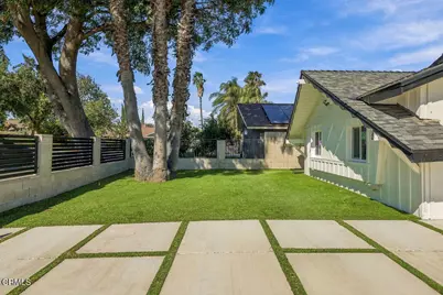 8334 Gladbeck Avenue, Northridge, CA 91324 - Photo 4