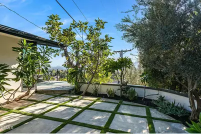 1010 Via Carmelita, Burbank, CA 91501 - Photo 44