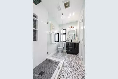 1010 Via Carmelita, Burbank, CA 91501 - Photo 34