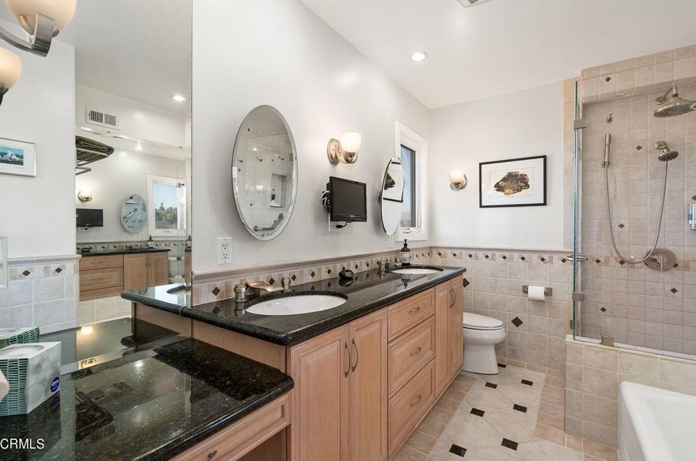 1781 Sunny Heights Dr, Los Angeles CA  90065-3325 exterior